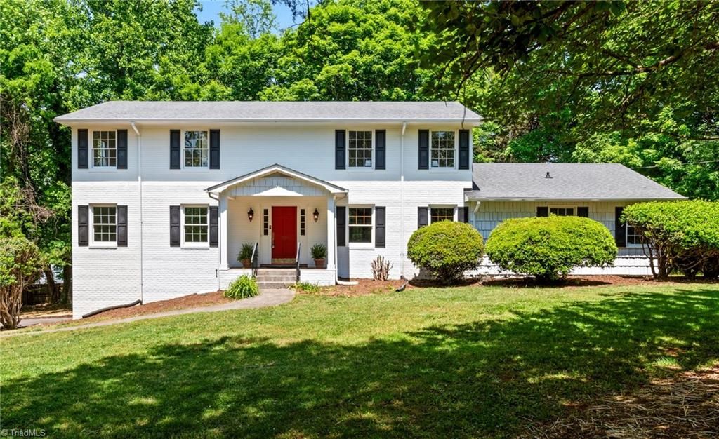 Photo of 7015 Woodlark Court, Clemmons, NC 27012 (MLS # 1218638)
