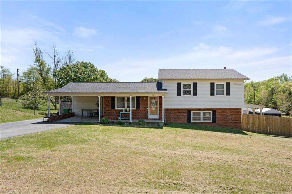 432 Logan Court, King, North Carolina image 1