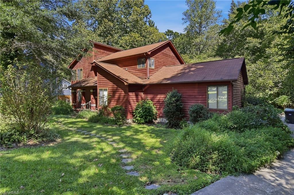 Photo of 3808 Briarwood Avenue, High Point, NC 27265 (MLS # 1237111)