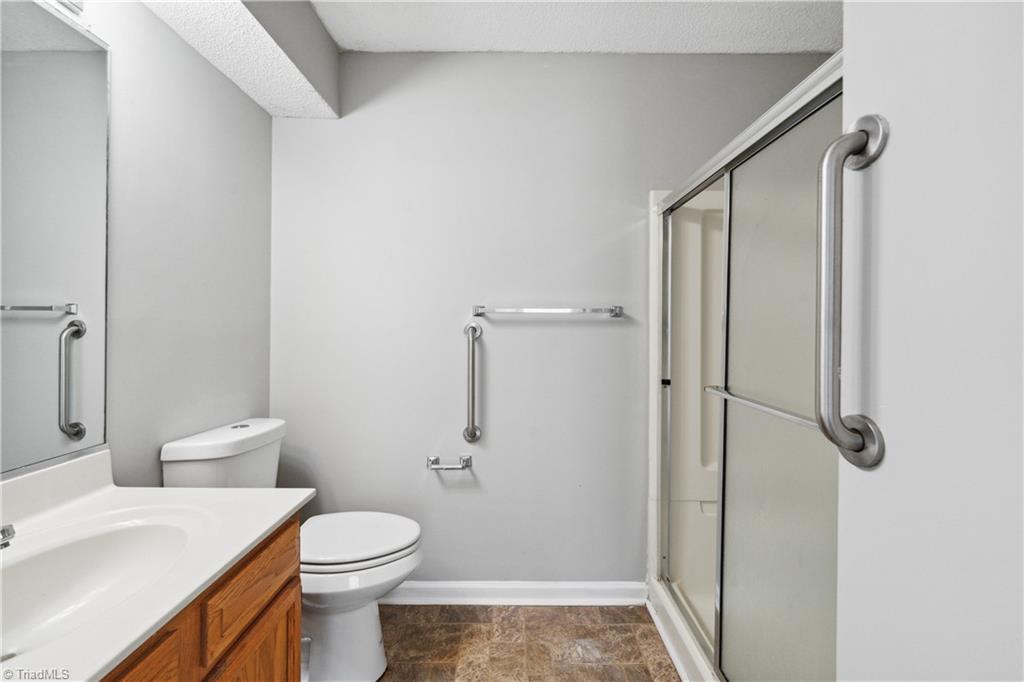 6704 W Friendly Avenue #4A, Greensboro, North Carolina image 17