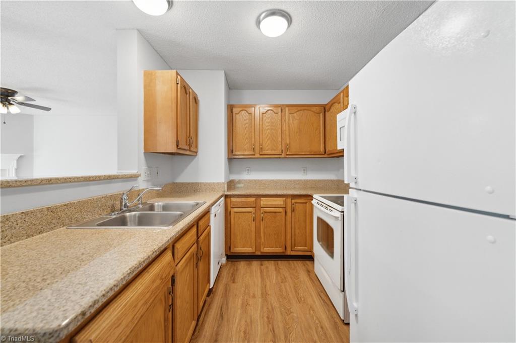 6704 W Friendly Avenue #4A, Greensboro, North Carolina image 12