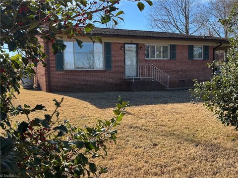 601 Meadowbrook Drive King NC 27021