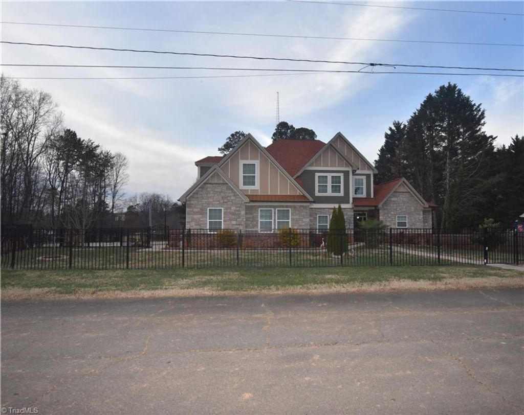 Photo of 1413 Bancroft Street, Winston-Salem, NC 27127 (MLS # 1204864)