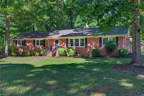 Homes For Sale - 504 N Greenbriar Street<br/> Randolph County, Liberty, NC 27298