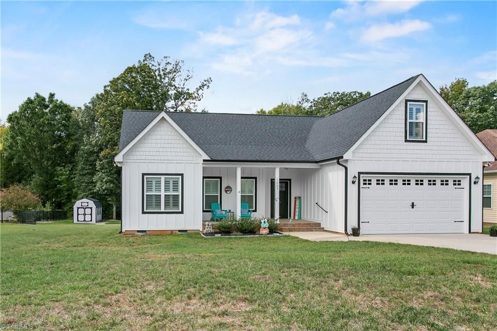 Photo of 1205 Stonewyck Drive, Salisbury, NC 28146 (MLS # 1216362)