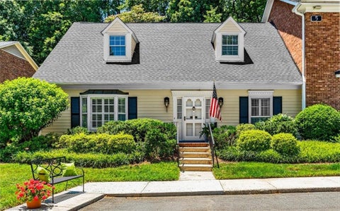 Condo For Sale - 5 Fountain Manor Drive #A<br/> Greensboro, NC 27405