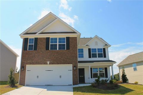 Homes For Sale - 3519 Wilcox Court<br/> Greensboro, NC 27405
