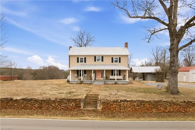 1149 Quaker Church Road, photo 2 of 49