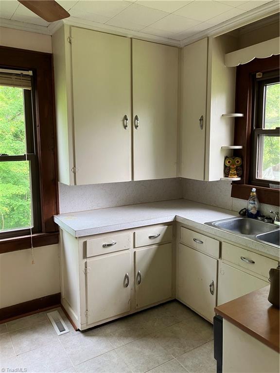 2096 Fancy Gap Road, Mount Airy, North Carolina image 11