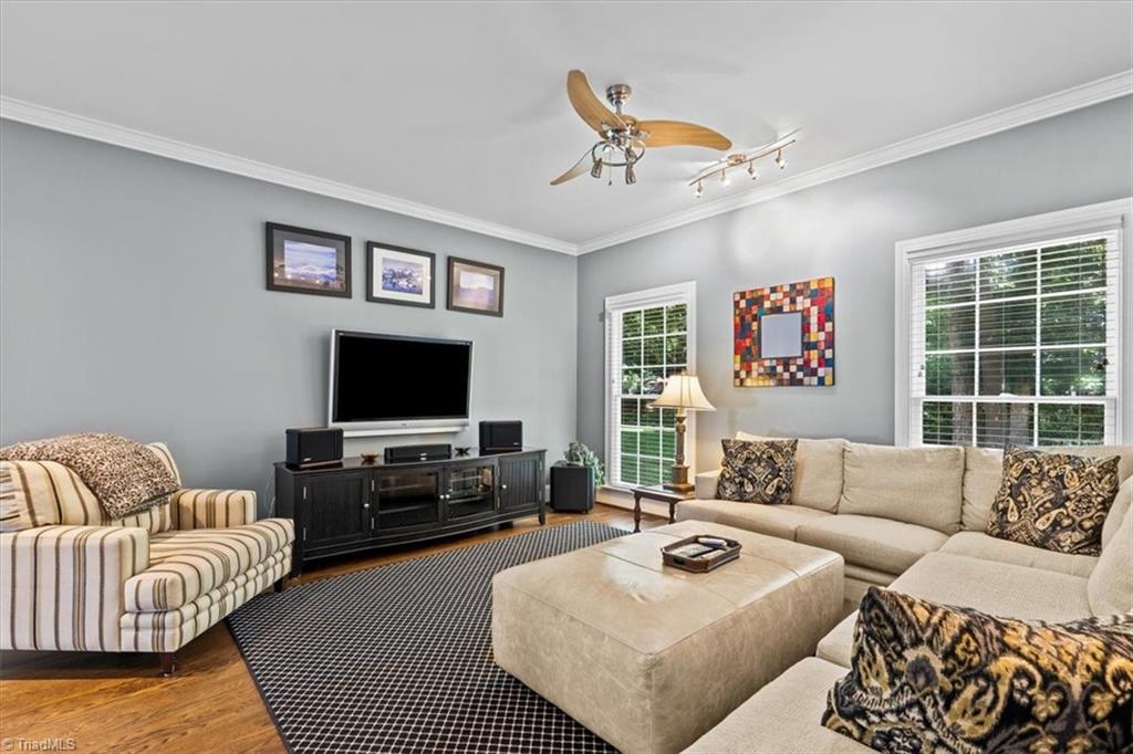 1905 Regents Park Lane, Greensboro, North Carolina image 20