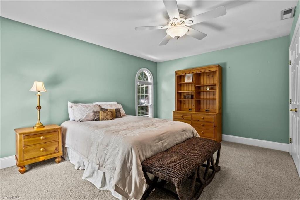 1905 Regents Park Lane, Greensboro, North Carolina image 37