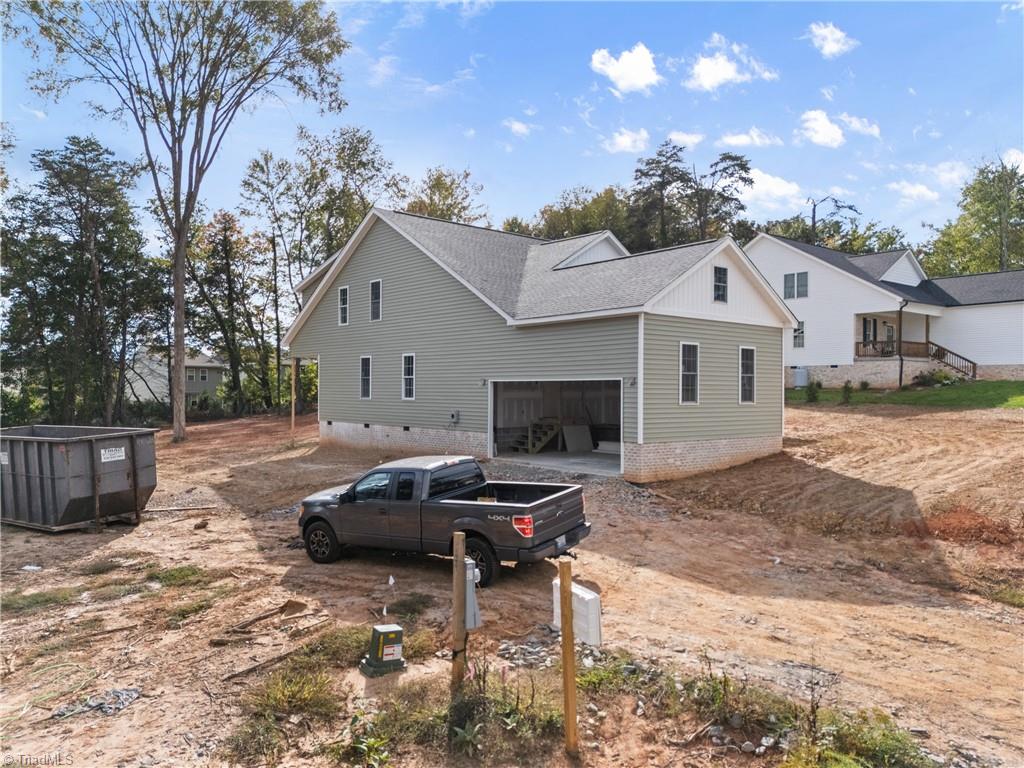 Pfafftown, North Carolina 27040, United States, 3 Bedrooms Bedrooms, ,3 BathroomsBathrooms,Residential,Active,171704