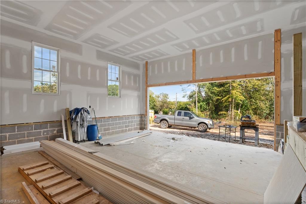 Pfafftown, North Carolina 27040, United States, 3 Bedrooms Bedrooms, ,3 BathroomsBathrooms,Residential,Active,171704