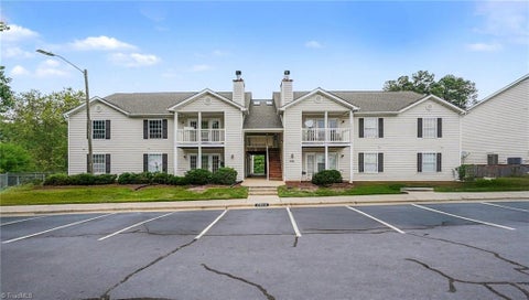 Condo For Sale - 7121 W Friendly Avenue #A<br/> Guilford County, Greensboro, NC 27410