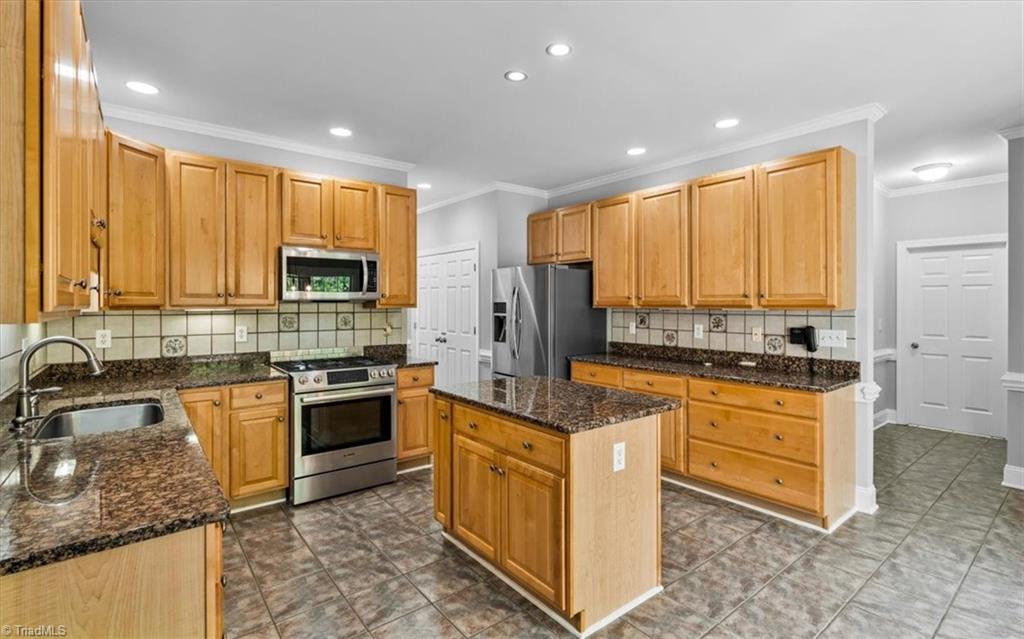 1805 Wild Fern Drive, Oak Ridge, North Carolina image 10