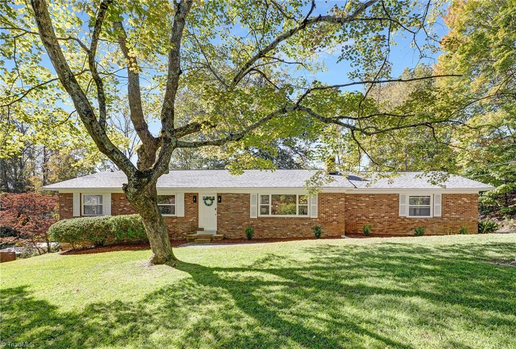Photo of 4420 Chebar Drive, Pfafftown, NC 27040 (MLS # 1236351)