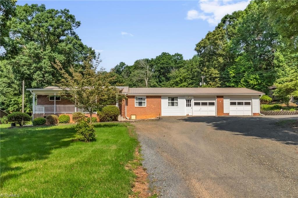 618 Toms Creek Church Road, Denton, North Carolina image 1