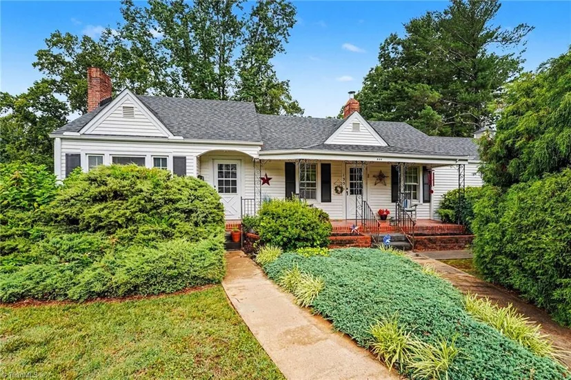 133 Mountain View Road, photo 1 of 21