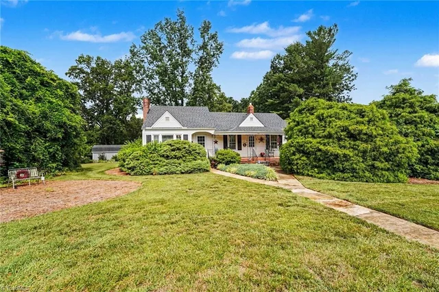 133 Mountain View Road, photo 2 of 21