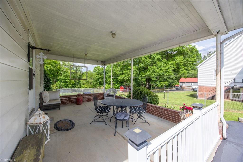 317 E King Street, King, North Carolina image 27
