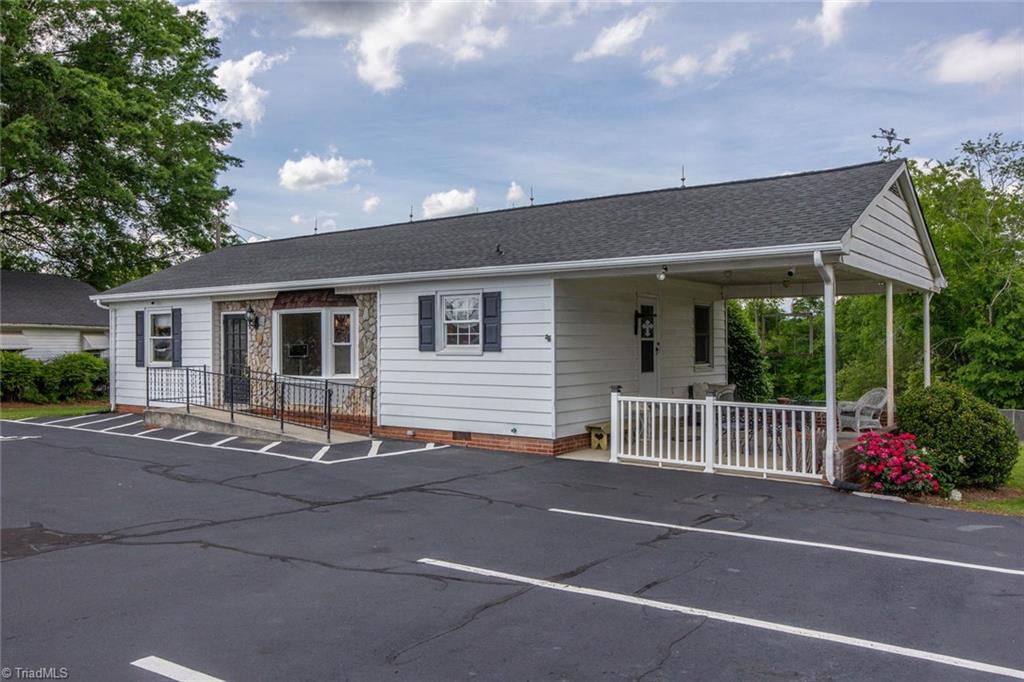 317 E King Street, King, North Carolina image 2
