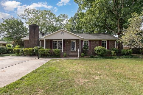 Single Family Residence in Burlington NC 2108 Rendall Street.jpg