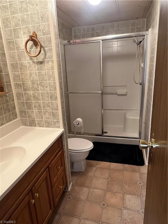 9238 Glen Cross Drive, Kernersville, North Carolina image 25