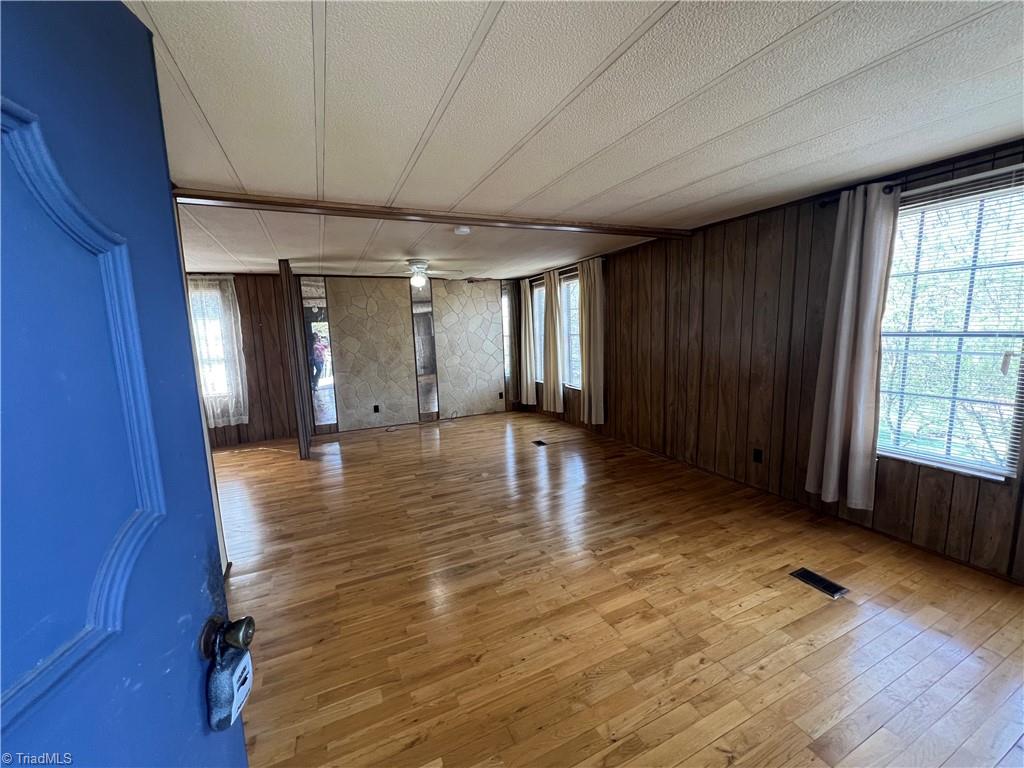 9238 Glen Cross Drive, Kernersville, North Carolina image 4