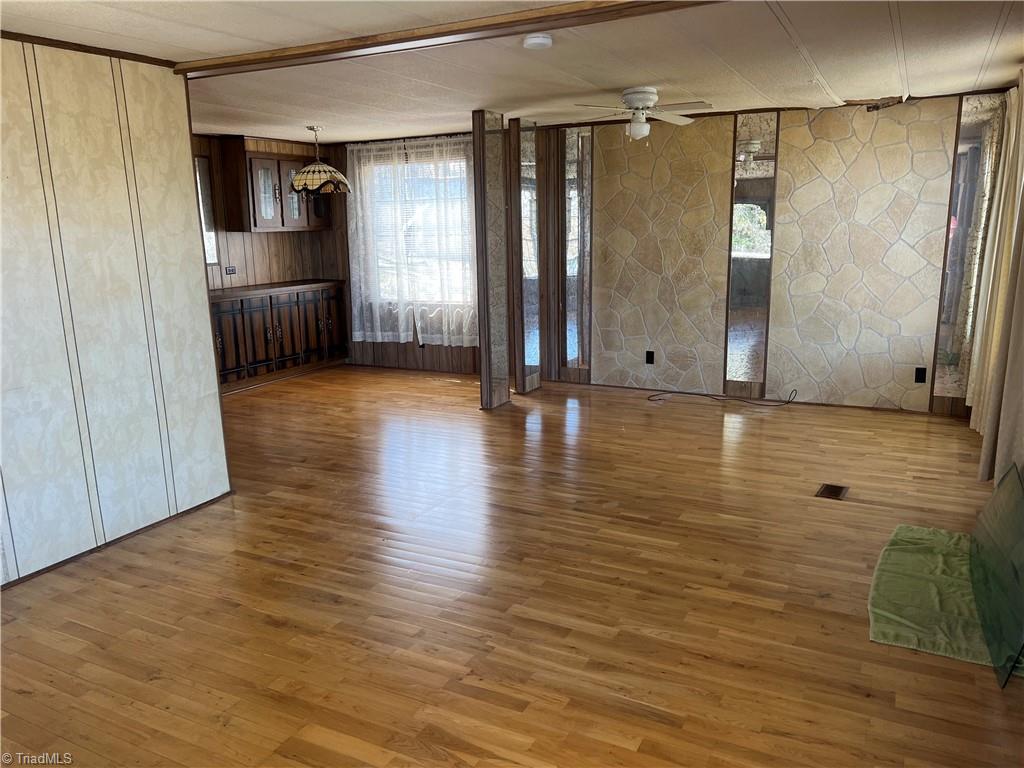 9238 Glen Cross Drive, Kernersville, North Carolina image 6