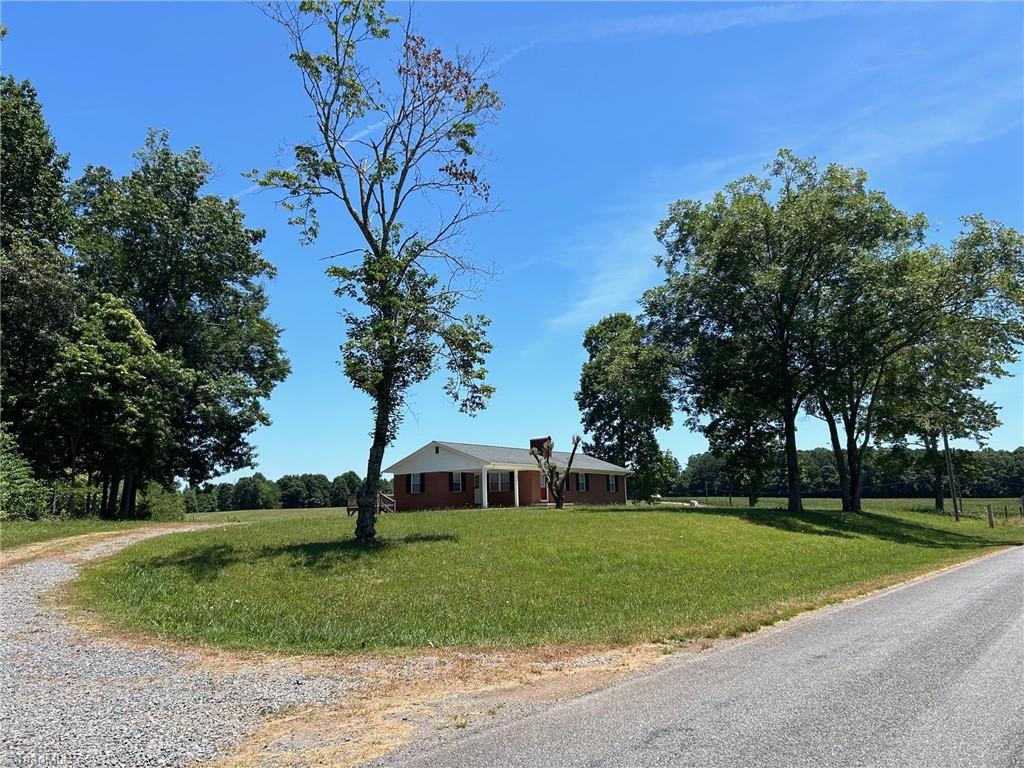 1838 Dobbins Mill Road, Elkin, North Carolina image 4