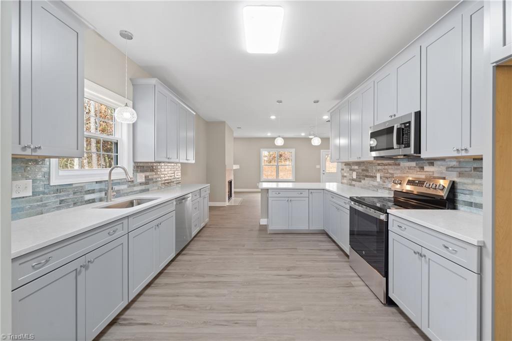 Winston-Salem, North Carolina 27127, United States, 4 Bedrooms Bedrooms, ,4 BathroomsBathrooms,Residential,Active,244131