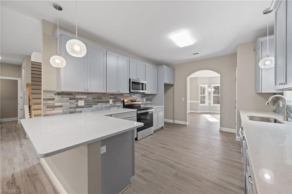 Winston-Salem, North Carolina 27127, United States, 4 Bedrooms Bedrooms, ,4 BathroomsBathrooms,Residential,Active,244131