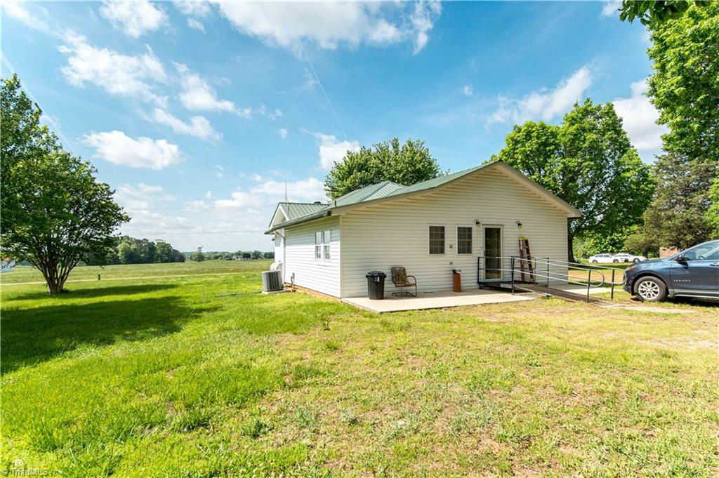 2445 Rockett Road, East Bend, North Carolina image 4