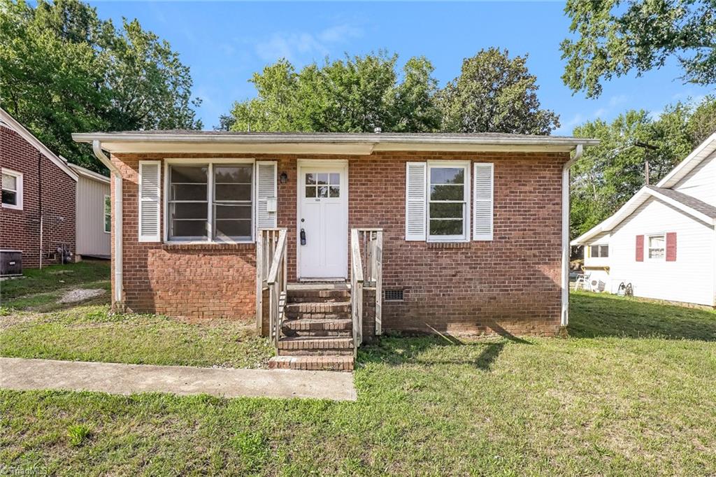 Photo of 1006 E Devonshire Street, Winston-Salem, NC 27107 (MLS # 1237717)