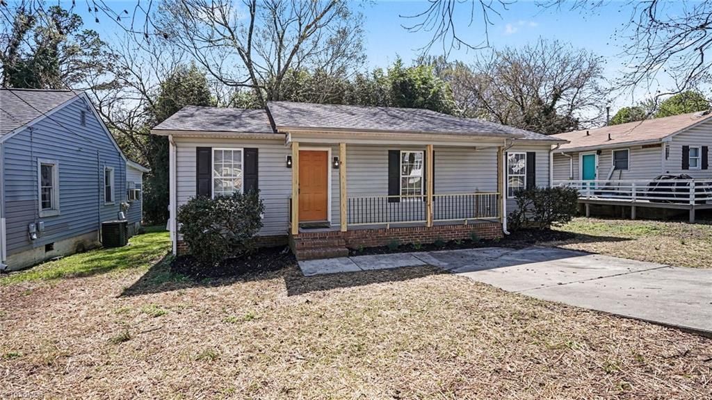 Photo of 224 Friendly Avenue, High Point, NC 27260 (MLS # 1212828)