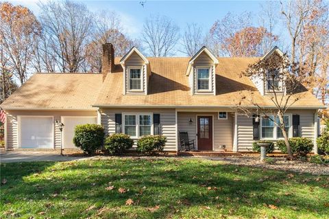 438 Valleymeade Drive Kernersville NC 27284