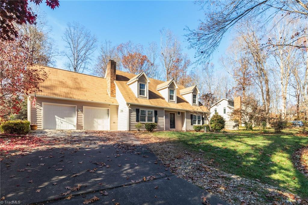 438 Valleymeade Drive