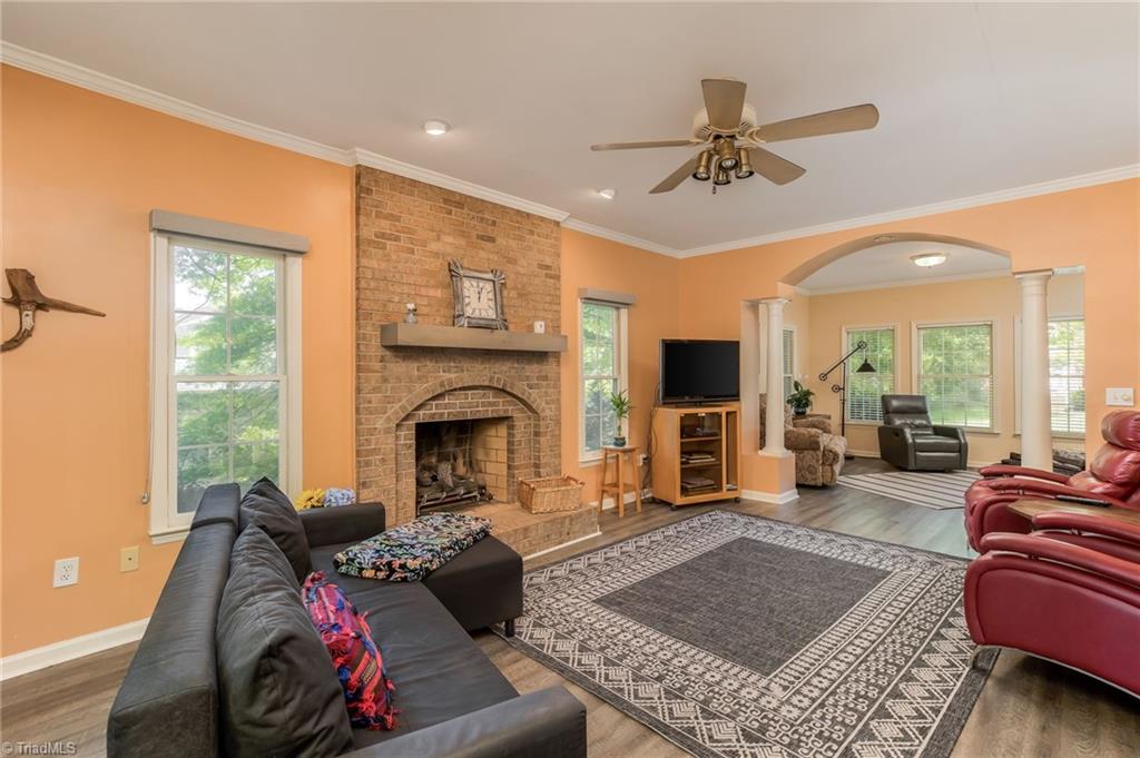 Photo 10 of 48 of 2687 Amesbury Road house