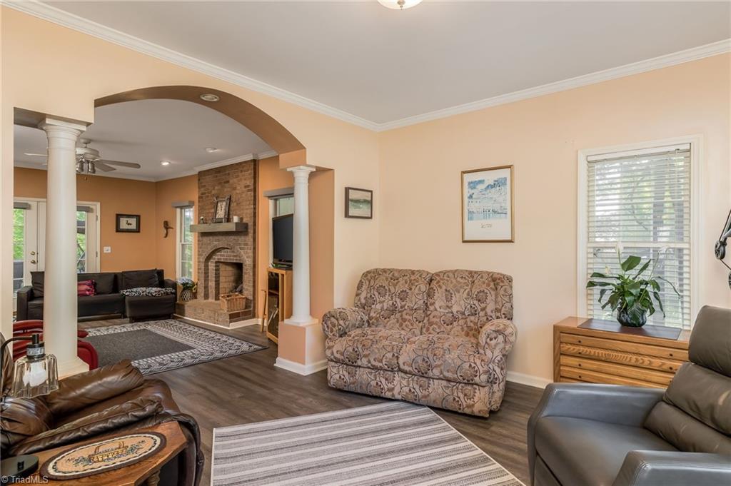 Photo 6 of 48 of 2687 Amesbury Road house