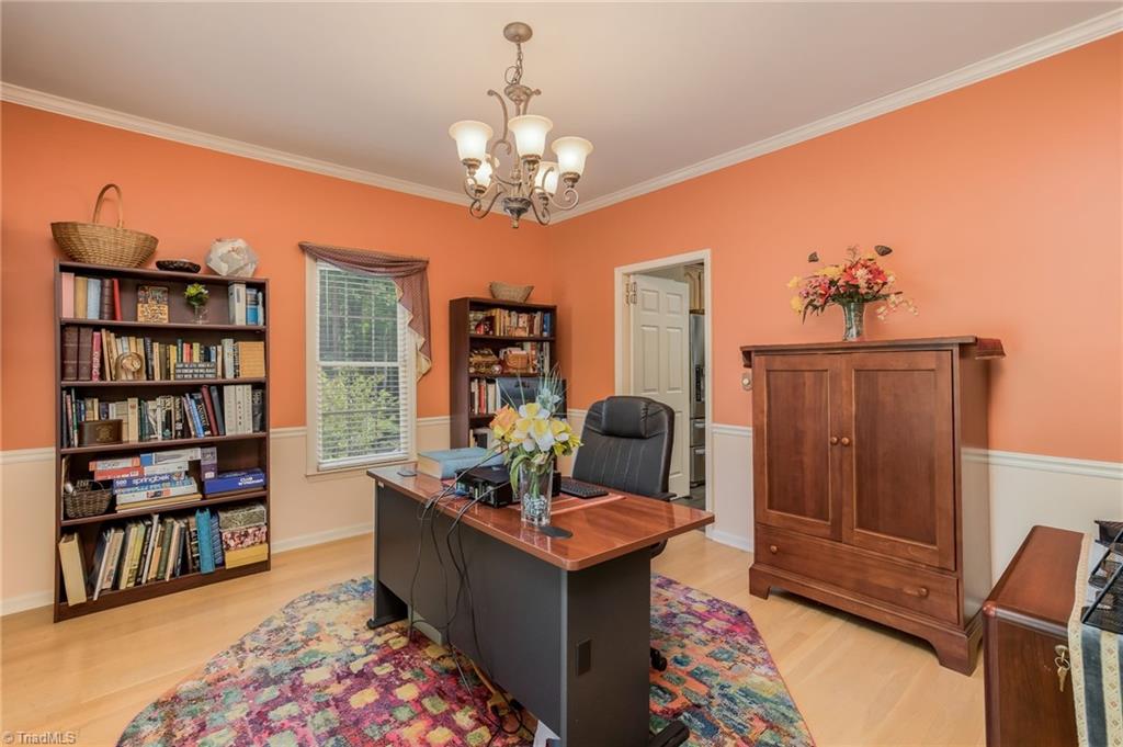 Photo 19 of 48 of 2687 Amesbury Road house
