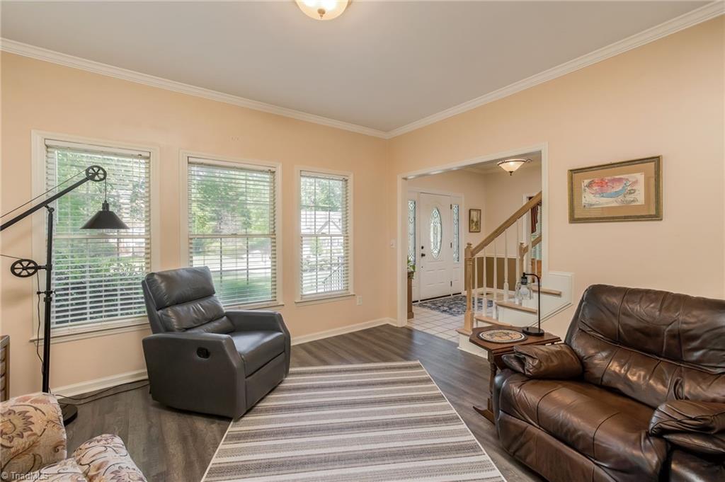 Photo 7 of 48 of 2687 Amesbury Road house