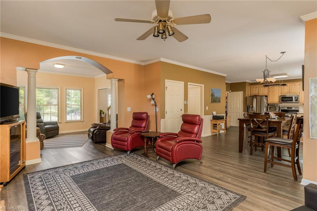 Photo 11 of 48 of 2687 Amesbury Road house