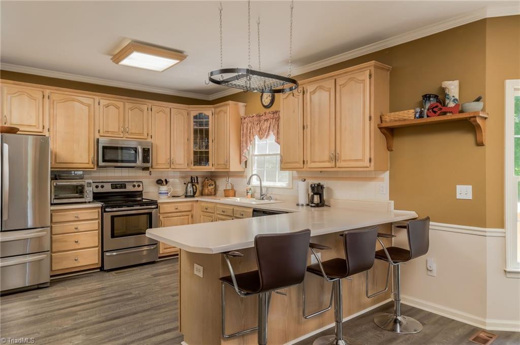 Photo 14 of 48 of 2687 Amesbury Road house