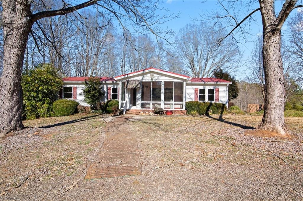 153 S River Lane, Dobson, North Carolina image 2