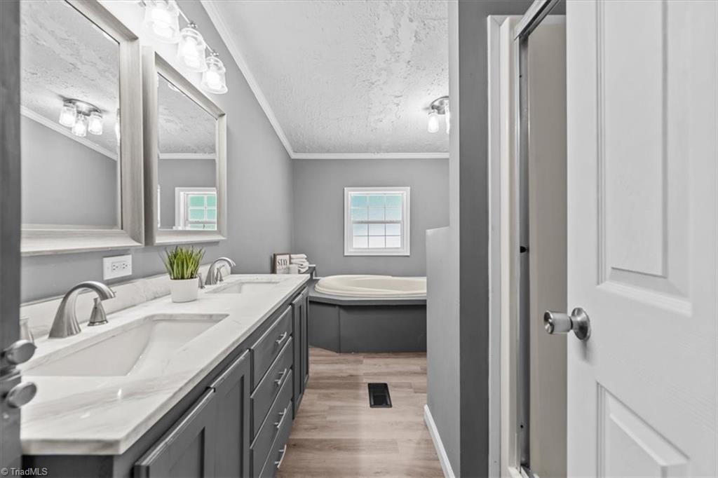 1004 Candlewood Circle, Siler City, North Carolina image 18
