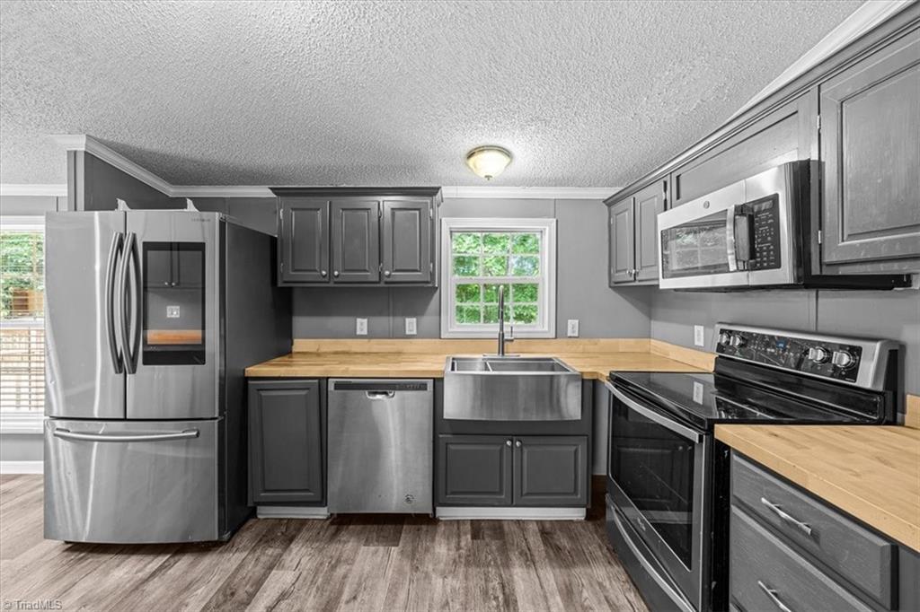 1004 Candlewood Circle, Siler City, North Carolina image 10