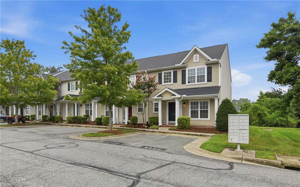 Photo of 4020 Tarrant Trace Circle, High Point, NC 27265 (MLS # 1229295)