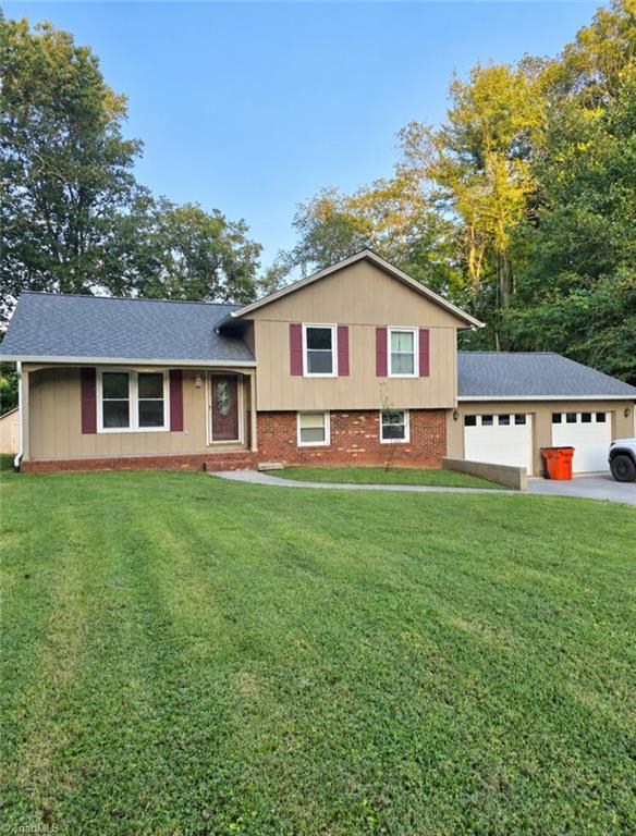 Photo of 173 Pebblestone Road, Millers Creek, NC 28651 (MLS # 1236078)
