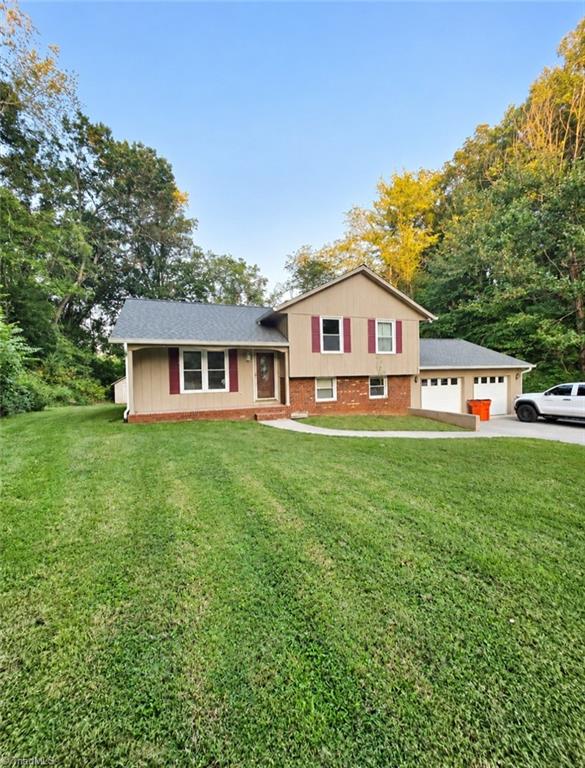 Photo of 173 Pebblestone Road, Millers Creek, NC 28651 (MLS # 1236078)
