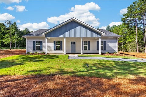Homes For Sale - 334 Oak Ridge Road<br/> Moore County, Eagle Springs, NC 27242